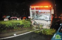 秋涛北路天成路口发生一起公交车交通事故