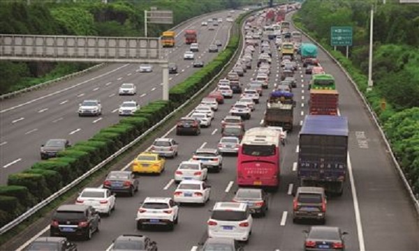 堵车可以占用高速路应急车道吗?