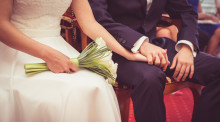 事实婚姻应该怎么解决？