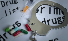 刑法对于贩卖毒品是怎样处罚的？容留他人吸毒也是犯罪你知道吗？
