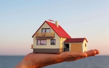 现在买有房产证的回迁房可以贷款吗