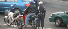 交通事故摩托车未年审会受到处罚吗