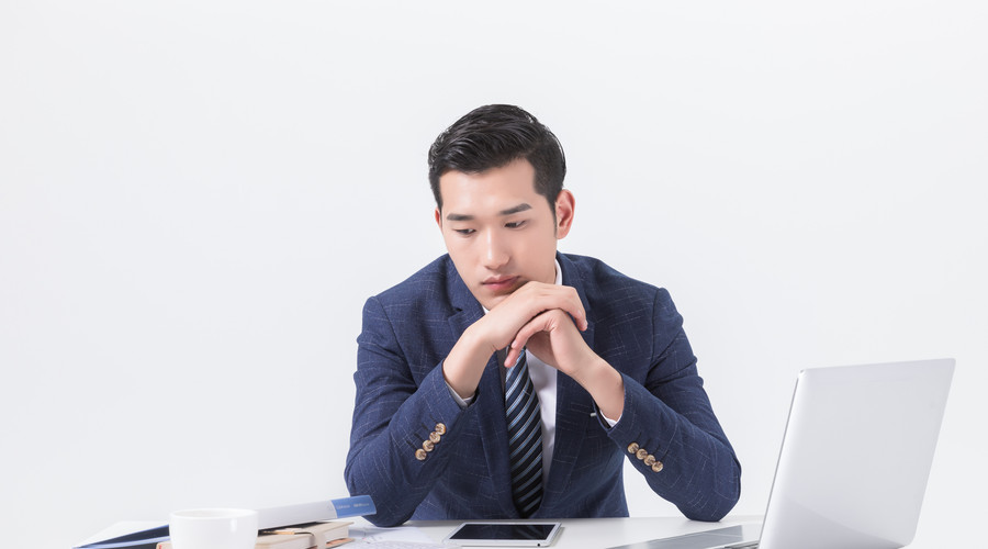 辞职公司不批怎么办,辞职不批合法吗