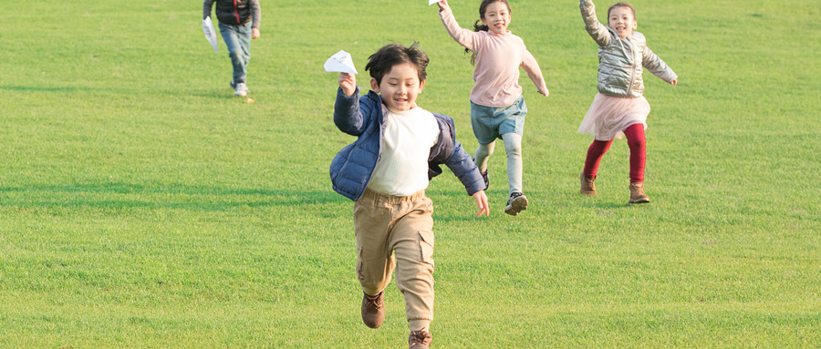 幼儿园老师虐打不吃饭男童会怎么处罚